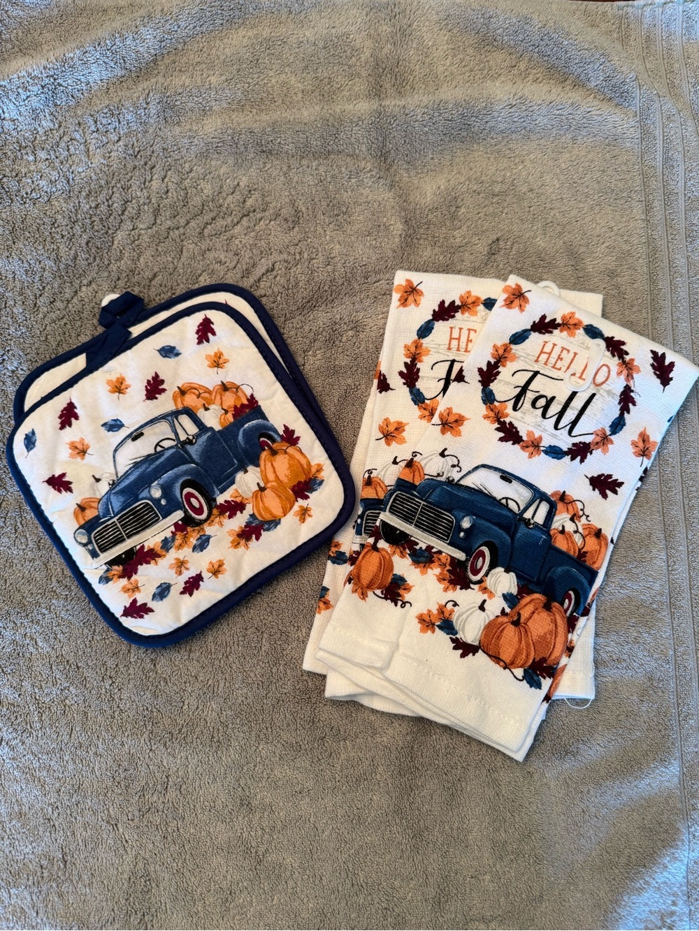 Blue Vintage Truck Fall Kitchen Towel & Pot Holder Set
